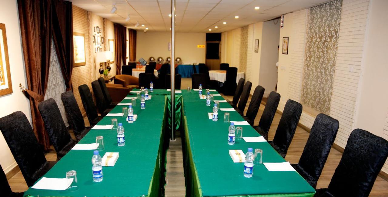 Ambassador Suites & Hotel Islamabad Exterior photo